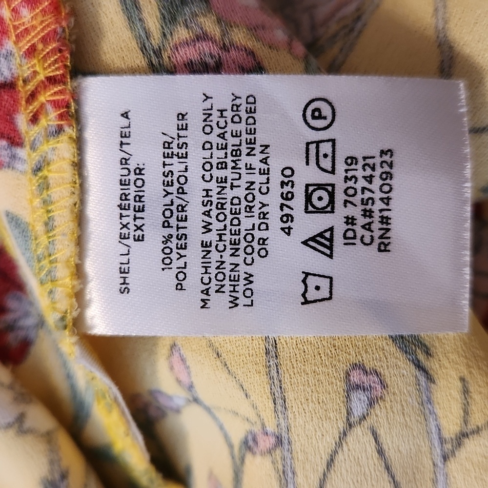 LOFT Yellow Floral Wrap Skirt Size 4P - Picture 8 of 8